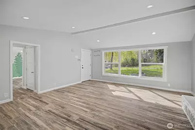 1251 S 230th Street, Des Moines, WA 98198 - Photo 8