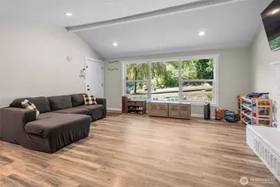 1251 S 230th Street, Des Moines, WA 98198 - Photo 2