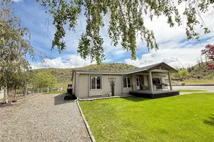 92 Crumbacher Rd, Tonasket, WA 98855 - Photo 2