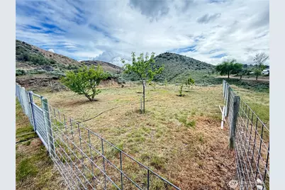 92 Crumbacher Road, Tonasket, WA 98855 - Photo 38