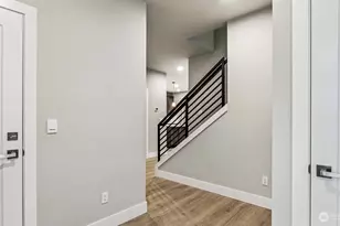 3812 194th Ln SE, Bothell, WA 98012 - Photo 2