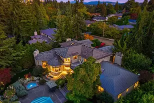 8622 NE 10th St, Medina, WA 98039 - Photo 4