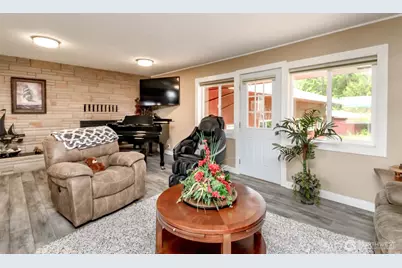 36510 Mountain Highway E, Eatonville, WA 98328 - Photo 10