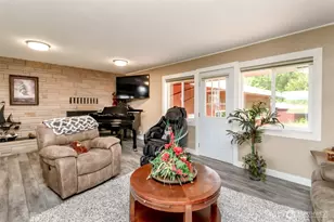 36510 Mountain Hwy E, Eatonville, WA 98328 - Photo 10