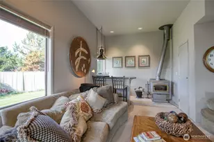 300 Beacon Hill Dr, Hoquiam, WA 98550 - Photo 10