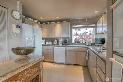 300 Beacon Hill Drive, Hoquiam, WA 98550 - Photo 20