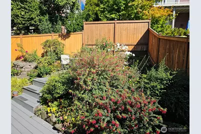 2822 Prosch Avenue W, Seattle, WA 98119 - Photo 8