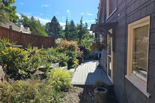 2822 Prosch Ave W, Seattle, WA 98119 - Photo 10