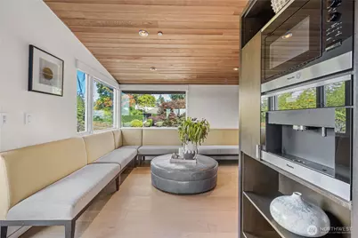 9135 NE 19th St, Clyde Hill, WA 98004 - Photo 10