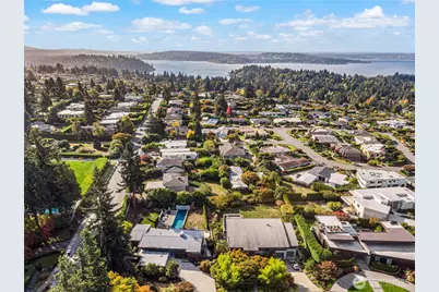 9135 NE 19th St, Clyde Hill, WA 98004 - Photo 40