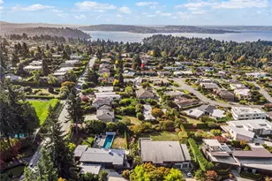 9135 NE 19th St, Clyde Hill, WA 98004 - Photo 40