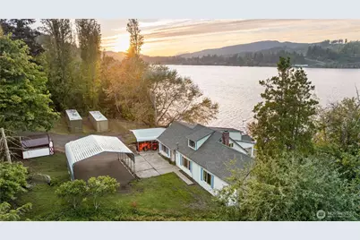 1885 SW Bay Street, Port Orchard, WA 98366 - Photo 2