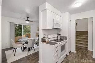 8705 1st Pl NE, Lake Stevens, WA 98258 - Photo 14