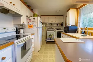 531 Collins St, Forks, WA 98331 - Photo 8