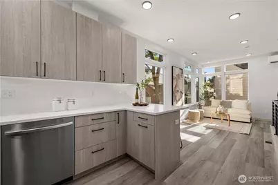 922 B N 35th Street, Seattle, WA 98103 - Photo 6