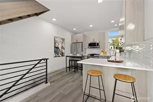 922 B N 35th St, Seattle, WA 98103 - Photo 14