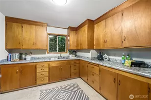 1008 E Denny Way, Seattle, WA 98122 - Photo 12