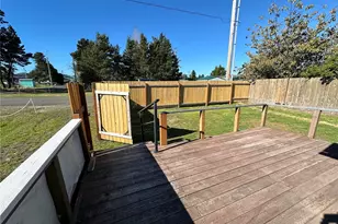 26206 R St, Ocean Park, WA 98640 - Photo 2