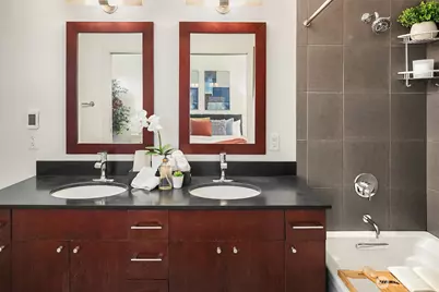 76 Cedar St #405, Seattle, WA 98121 - Photo 10
