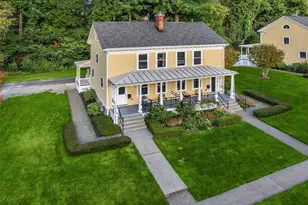 4422 Montana Circle W, Seattle, WA 98199 - Photo 32