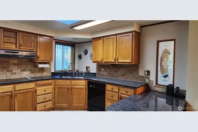 5900 64th Street NE #225, Marysville, WA 98270 - Photo 4