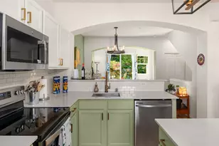 3737 S Holly Park Dr, Seattle, WA 98118 - Photo 14