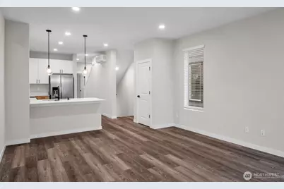 15613 Admiralty Way #B1, Lynnwood, WA 98087 - Photo 6