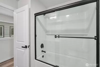 15613 Admiralty Way #B1, Lynnwood, WA 98087 - Photo 16