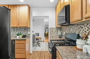 14348 Wallingford Ave N, Seattle, WA 98133 - Photo 8