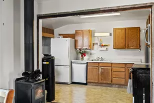 817 W 13th St, Port Angeles, WA 98363 - Photo 14