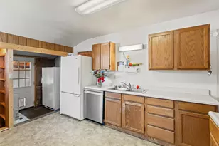 817 W 13th St, Port Angeles, WA 98363 - Photo 8