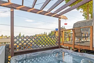 817 W 13th St, Port Angeles, WA 98363 - Photo 24