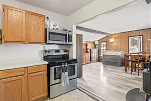 817 W 13th St, Port Angeles, WA 98363 - Photo 10