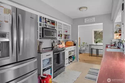 5907 88th St NE, Marysville, WA 98270 - Photo 10