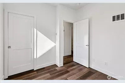 5259 Brooklyn Avenue NE, Seattle, WA 98105 - Photo 24