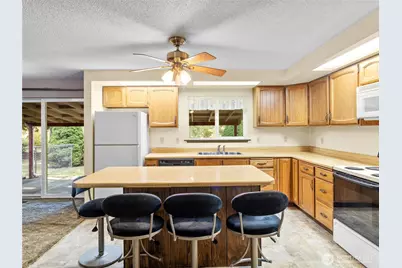 9907 Blomberg Street SW, Olympia, WA 98512 - Photo 10