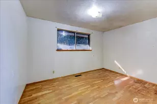 1025 E 53rd St, Tacoma, WA 98404 - Photo 8