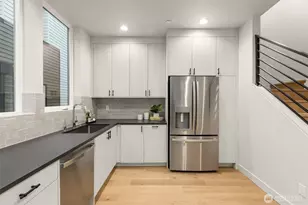 1108 C 34th Ave, Seattle, WA 98122 - Photo 14