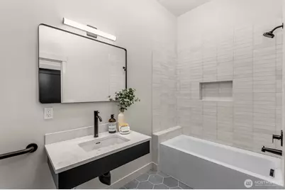 1108 C 34th Avenue, Seattle, WA 98122 - Photo 6