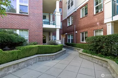 530 4th Avenue W #108, Seattle, WA 98119 - Photo 2