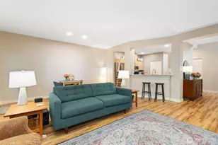 23124 NE 8th Pl, Sammamish, WA 98074 - Photo 8