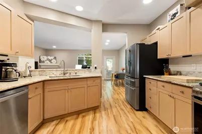 23124 NE 8th Place, Sammamish, WA 98074 - Photo 12