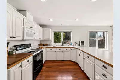 16328 37th Street Ct E, Lake Tapps, WA 98391 - Photo 8