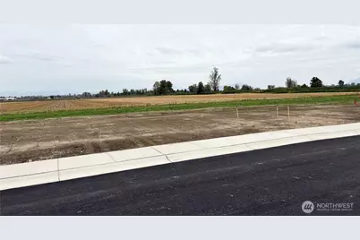404 W 3rd Street, Everson, WA 98247 - Photo 2