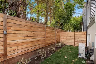 10821 11th Ave NE, Seattle, WA 98125 - Photo 16