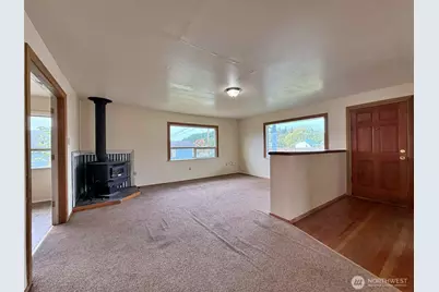 219 Mossyrock Avenue, Mossyrock, WA 98564 - Photo 6