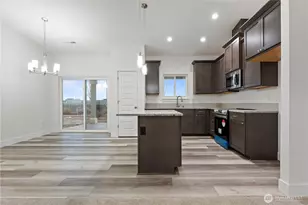 725 P Street NE, Quincy, WA 98848 - Photo 2