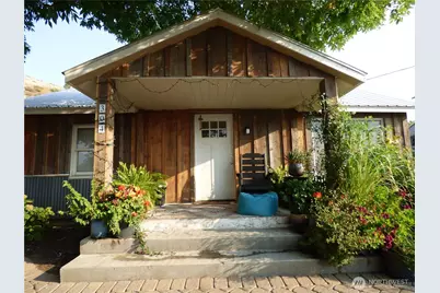 304 Pearl Street, Pateros, WA 98846 - Photo 2