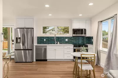 9253 6th Avenue NW #b, Seattle, WA 98117 - Photo 8