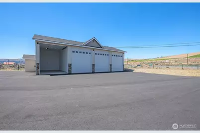 9967 W.8 Road NW #G-40, Quincy, WA 98848 - Photo 2